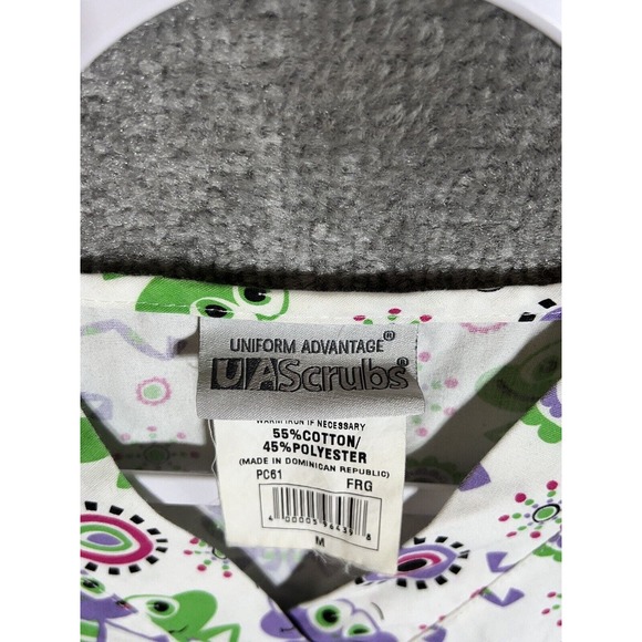 Uniform Advantage UA Silly Frog Scrub Top Womens Size Medium‎ Pockets V-Neck - Picture 3 of 12